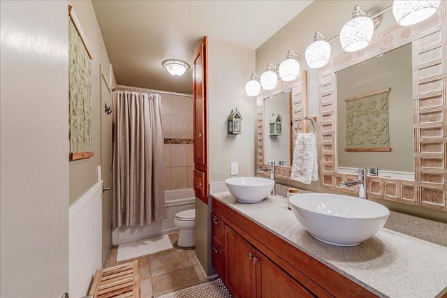 8857 Basswood Road, Eden Prairie, MN 55344