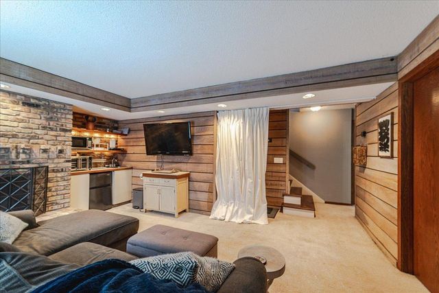 8857 Basswood Road, Eden Prairie, MN 55344