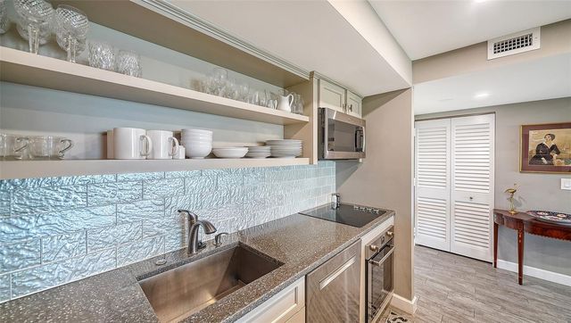 707 S GULFSTREAM AVENUE 505, Sarasota, FL 34236