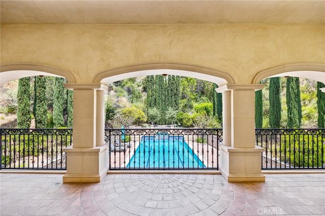 328 N Terrace View Drive, Monrovia, CA 91016