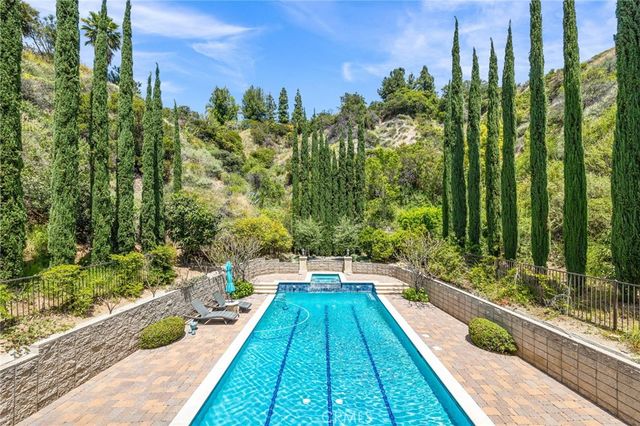 328 N Terrace View Drive, Monrovia, CA 91016