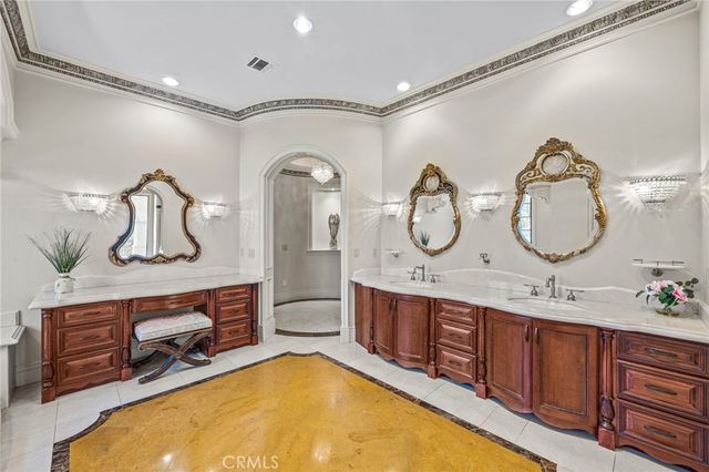 328 N Terrace View Drive, Monrovia, CA 91016