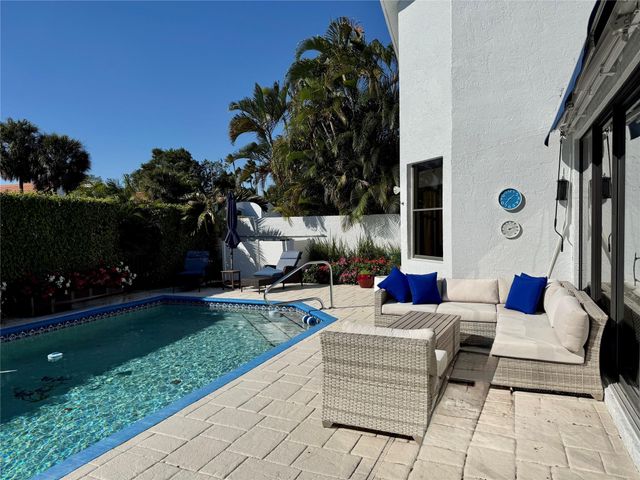 2108 NW 60th Circle, Boca Raton, FL 33496