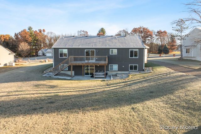 11791 Crystal Ridge Drive Ne, Algoma Twp, MI 49345
