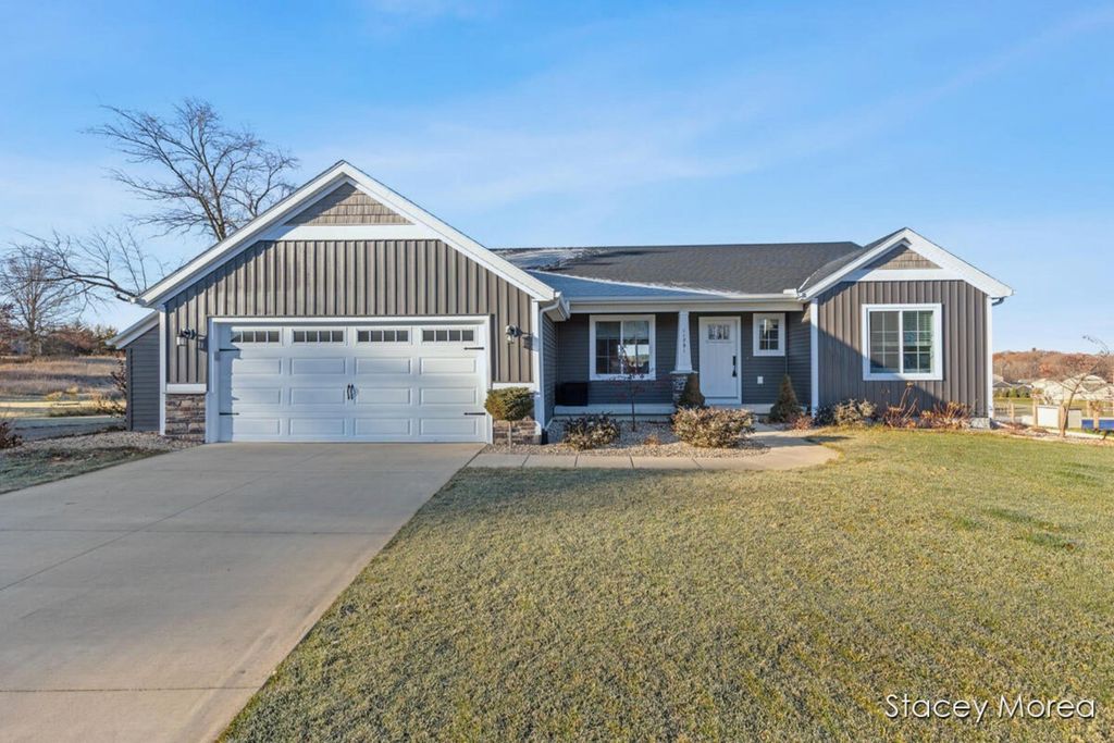 11791 Crystal Ridge Drive Ne, Algoma Twp, MI 49345