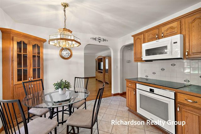 1702 Waverly Avenue, Grand Haven, MI 49417