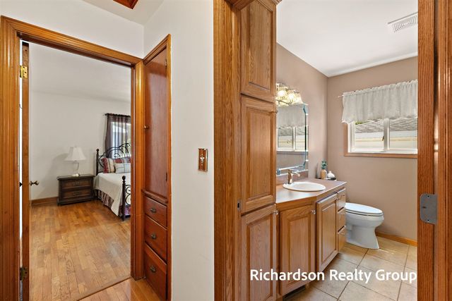 1702 Waverly Avenue, Grand Haven, MI 49417