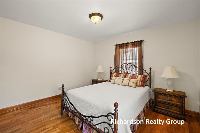 1702 Waverly Avenue, Grand Haven, MI 49417