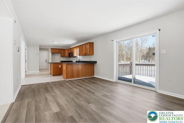 106 Greenleaf Drive, Tobyhanna Twp, PA 18334