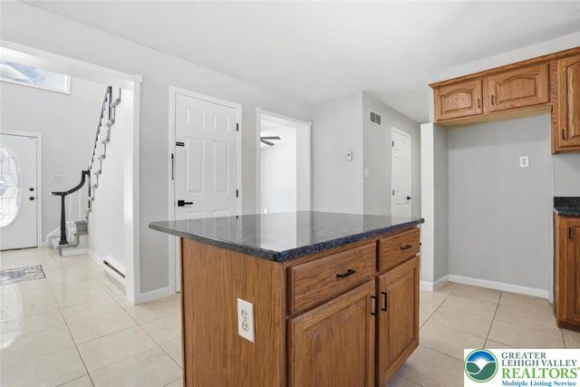 106 Greenleaf Drive, Tobyhanna Twp, PA 18334