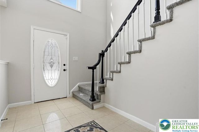 106 Greenleaf Drive, Tobyhanna Twp, PA 18334