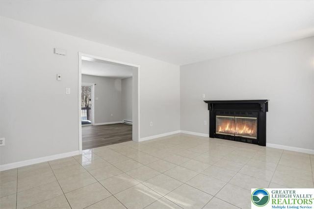 106 Greenleaf Drive, Tobyhanna Twp, PA 18334