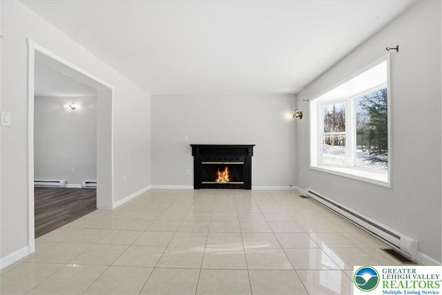 106 Greenleaf Drive, Tobyhanna Twp, PA 18334