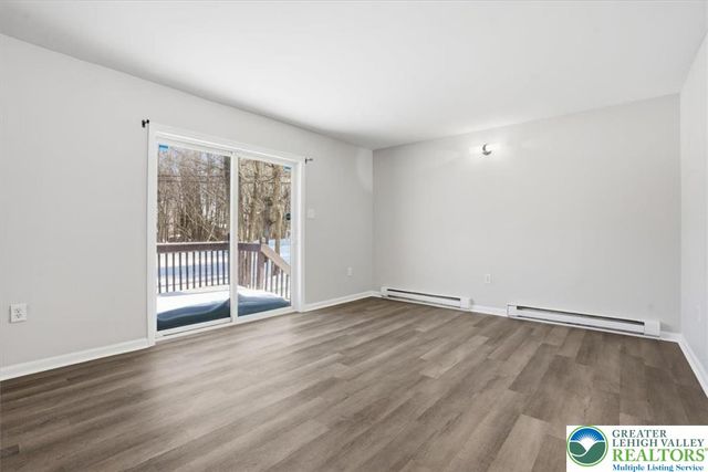 106 Greenleaf Drive, Tobyhanna Twp, PA 18334