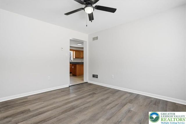 106 Greenleaf Drive, Tobyhanna Twp, PA 18334