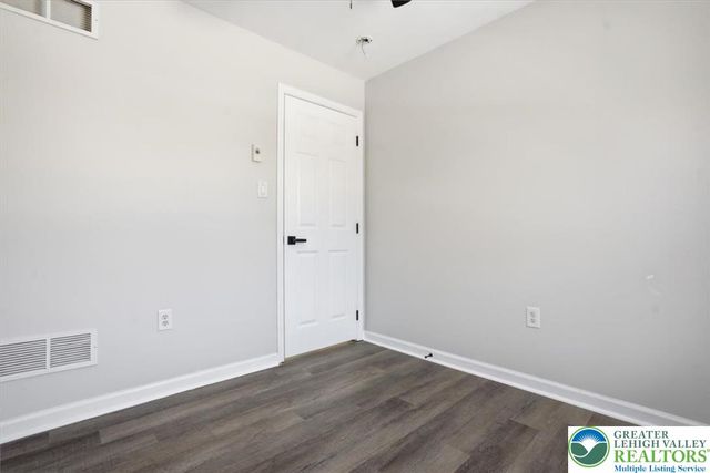 106 Greenleaf Drive, Tobyhanna Twp, PA 18334