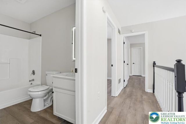 106 Greenleaf Drive, Tobyhanna Twp, PA 18334