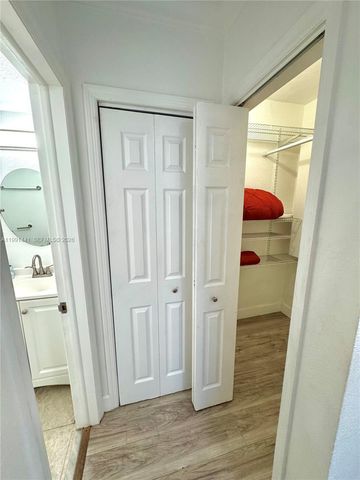 740 11th St 3A, Miami Beach, FL 33139