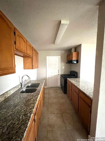 6214 Slate Valley, San Antonio, TX 78242