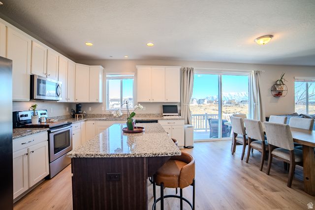 7690 N EVANS RANCH DR, Eagle Mountain, UT 84005