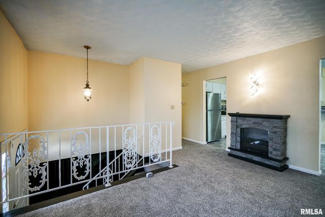 2705 W MILLBROOK Court, Peoria, IL 61615