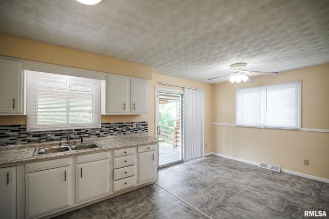 2705 W MILLBROOK Court, Peoria, IL 61615