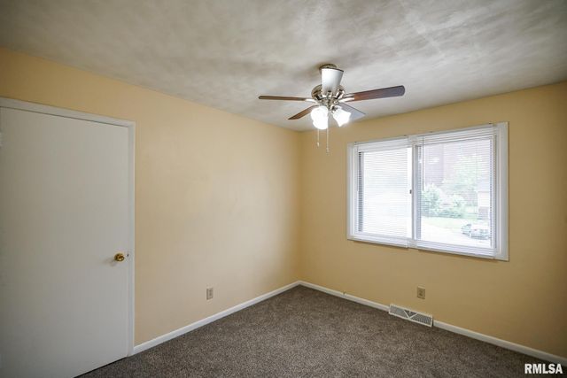 2705 W MILLBROOK Court, Peoria, IL 61615