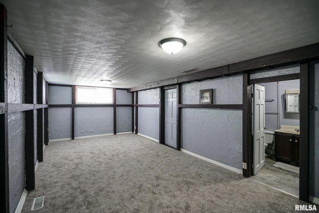 2705 W MILLBROOK Court, Peoria, IL 61615