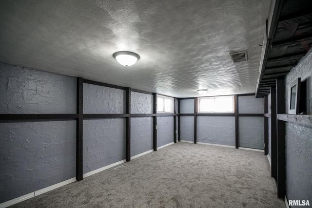 2705 W MILLBROOK Court, Peoria, IL 61615