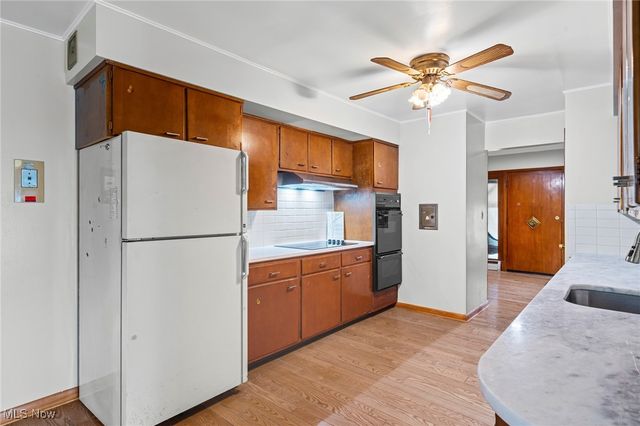 6208 Dora Boulevard, Independence, OH 44131