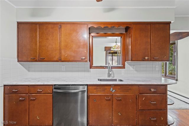 6208 Dora Boulevard, Independence, OH 44131