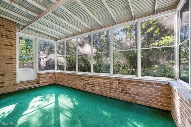 6208 Dora Boulevard, Independence, OH 44131