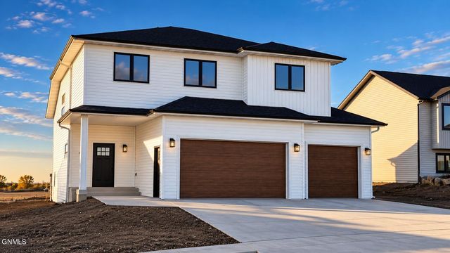5413 Welder Avenue, Bismarck, ND 58503 property photo