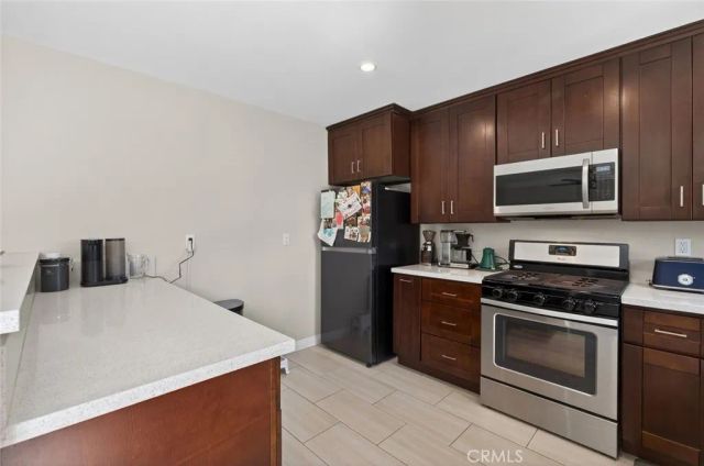 2246 Farringdon Drive, Pomona, CA 91768