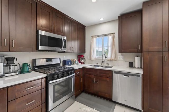 2246 Farringdon Drive, Pomona, CA 91768