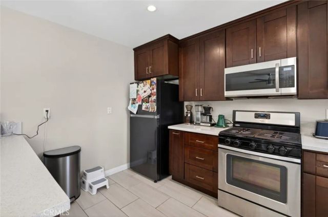 2246 Farringdon Drive, Pomona, CA 91768