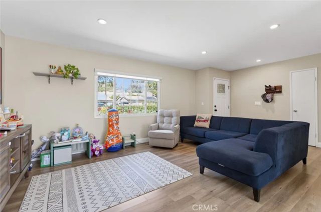 2246 Farringdon Drive, Pomona, CA 91768