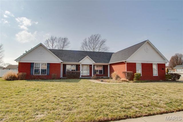 4285 Red Field Drive, Swansea, IL 62226