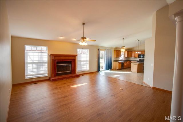 4285 Red Field Drive, Swansea, IL 62226