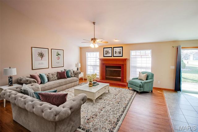 4285 Red Field Drive, Swansea, IL 62226