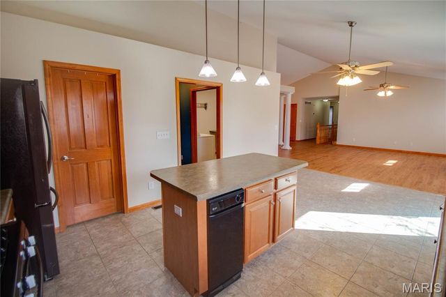 4285 Red Field Drive, Swansea, IL 62226