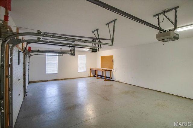 4285 Red Field Drive, Swansea, IL 62226