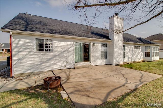 4285 Red Field Drive, Swansea, IL 62226