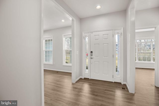 8005 ASHFORD DR, Fredericksburg, VA 22407