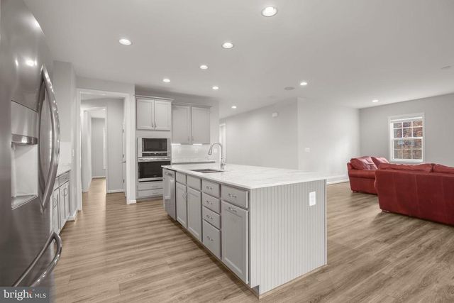 8005 ASHFORD DR, Fredericksburg, VA 22407