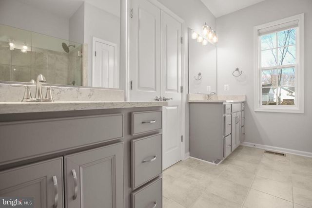 8005 ASHFORD DR, Fredericksburg, VA 22407