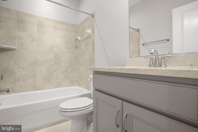 8005 ASHFORD DR, Fredericksburg, VA 22407