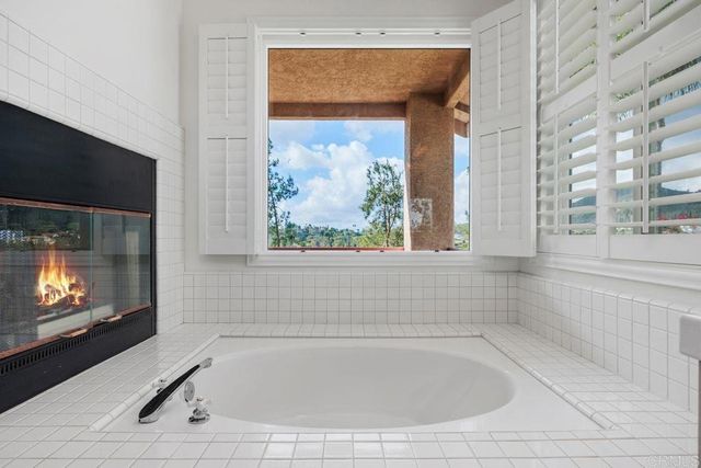 241 Camino Del Postigo, Escondido, CA 92029