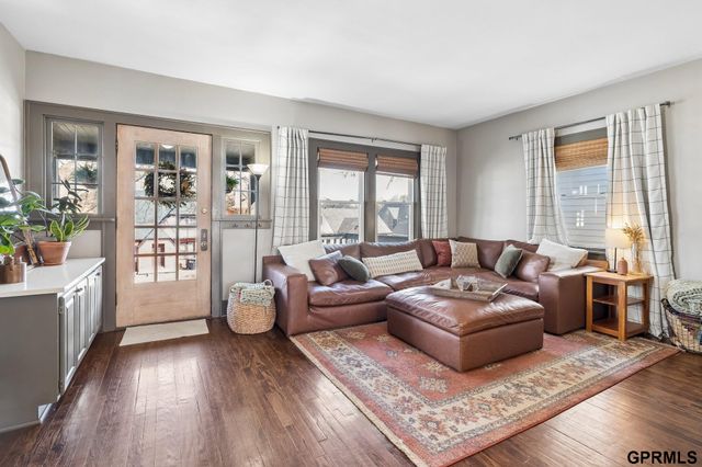 1018 S 35 Avenue, Omaha, NE 68105