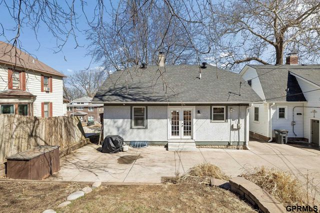 1018 S 35 Avenue, Omaha, NE 68105